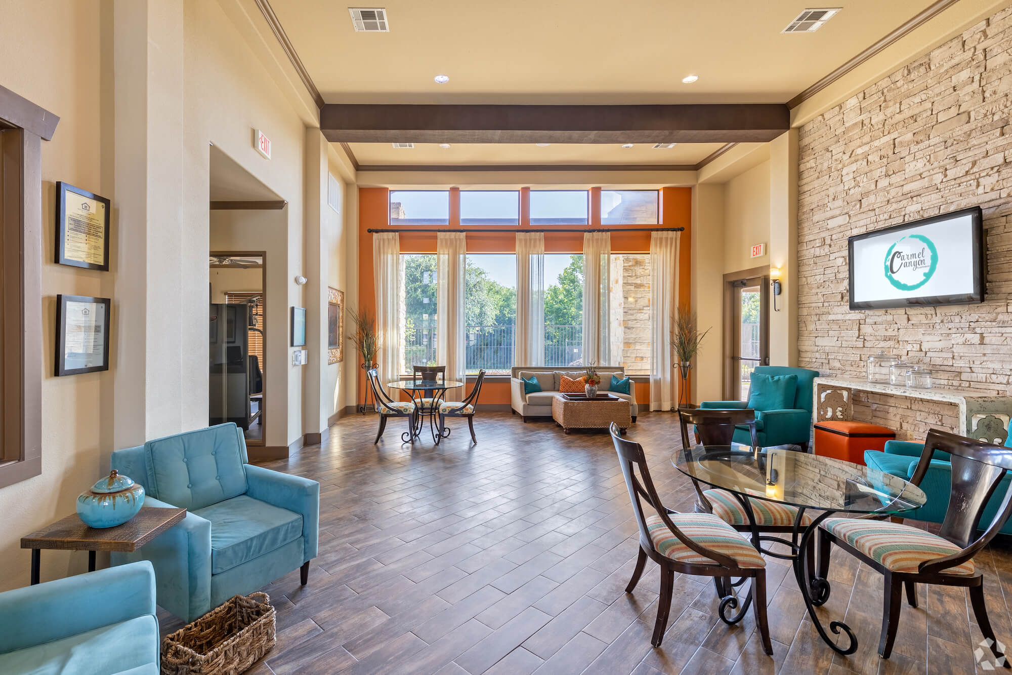 The Carmel Canyon lobby, full of places to sit and relax.